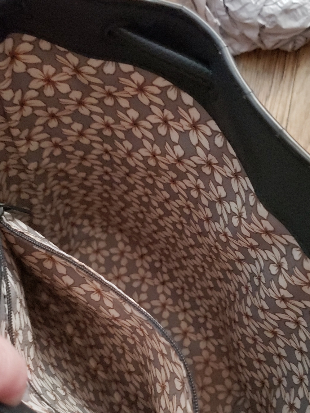NWT VB backpack Purse - Picture 6 of 10